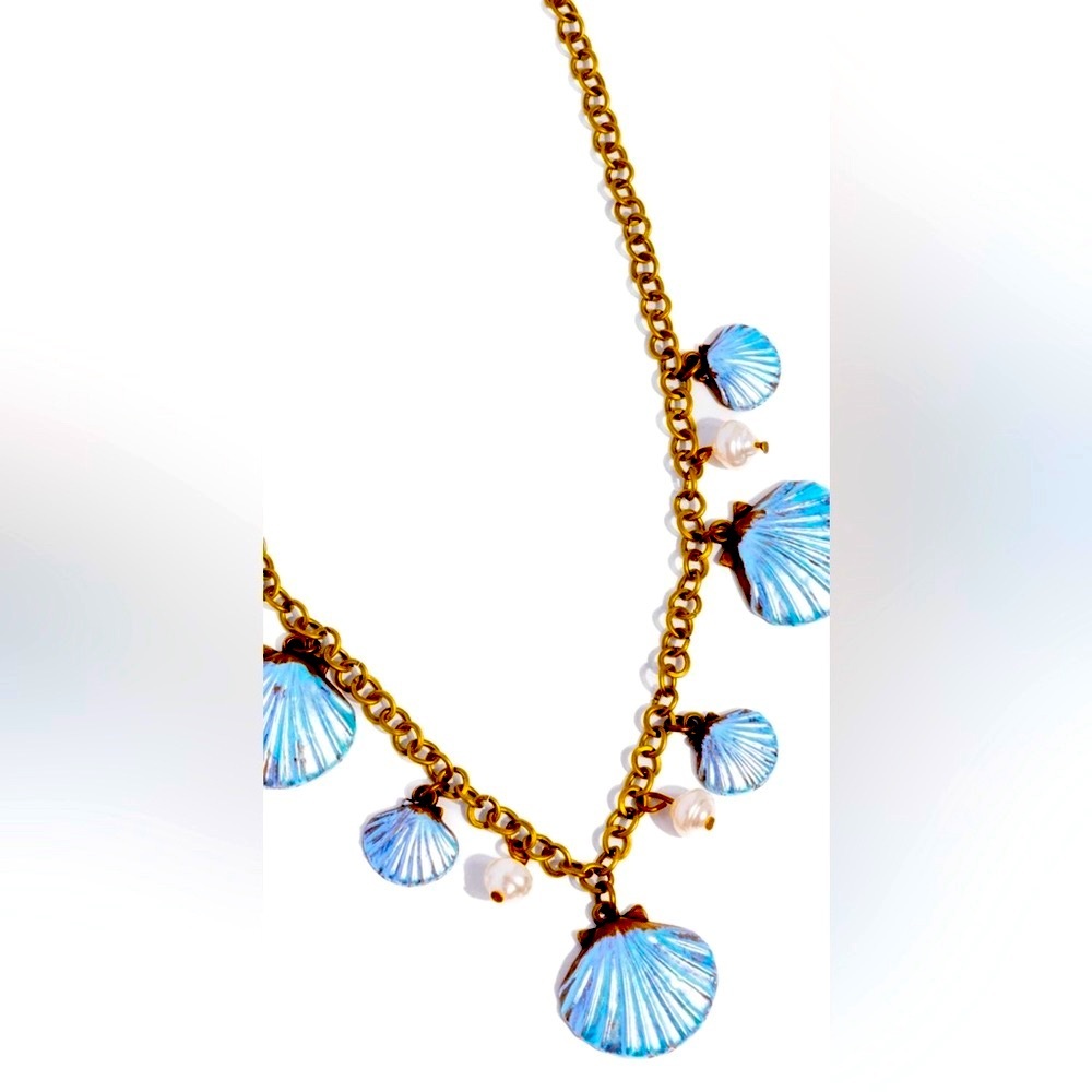 🧜🏻♀️🐚🧜🏼♂️ BEACH PLEASE❗️ PAPARAZZI “SEASHELL SOPHISTICATION” BRASS NECKLACE❗️ - Picture 1 of 5